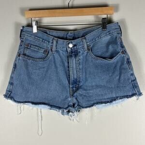 Levi’s 550 Medium Wash Raw Hem Denim Shorts